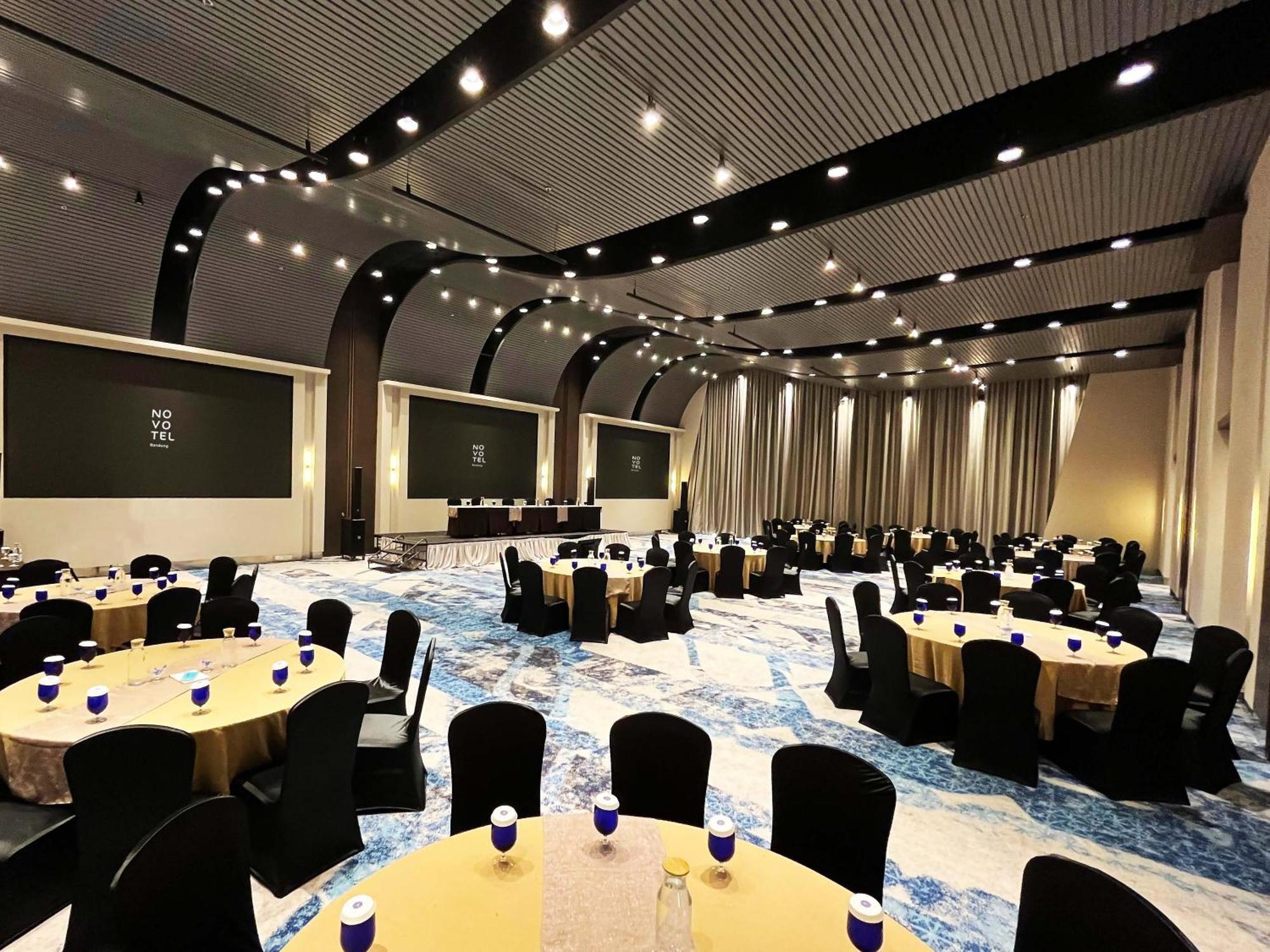 Novotel Bandung Exteriér fotografie